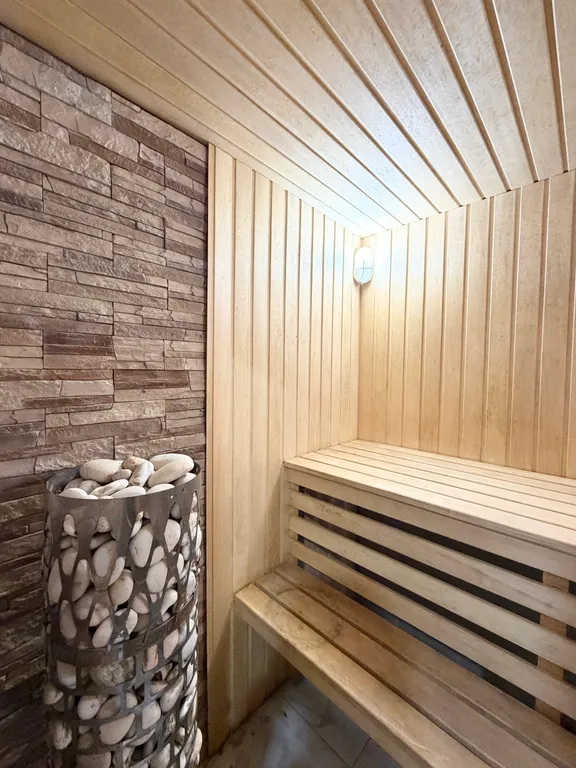 Просторный уютный коттедж с сауной и удобной транспортной развязкой