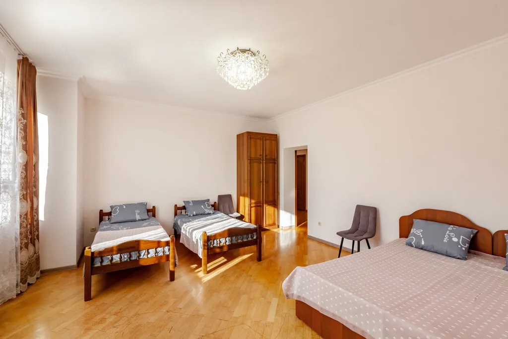 Уютный дом в центре города