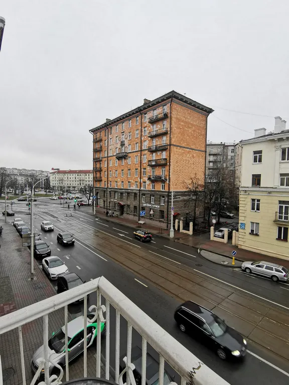 Квартира Атмосферная квартира в центре с двумя балконами и прекрасной ванной — Минск