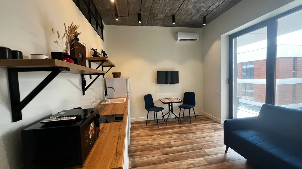 Квартира с дизайнерским ремонтом в японском стиле с бассейном — аренда посуточно в Верхневесёлое