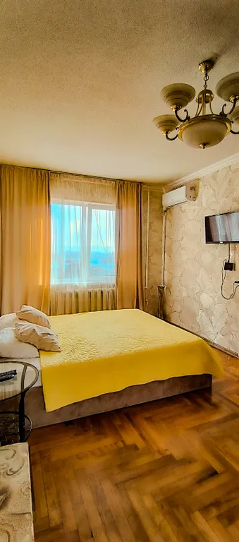 Квартира с панорамным видом на город и горы