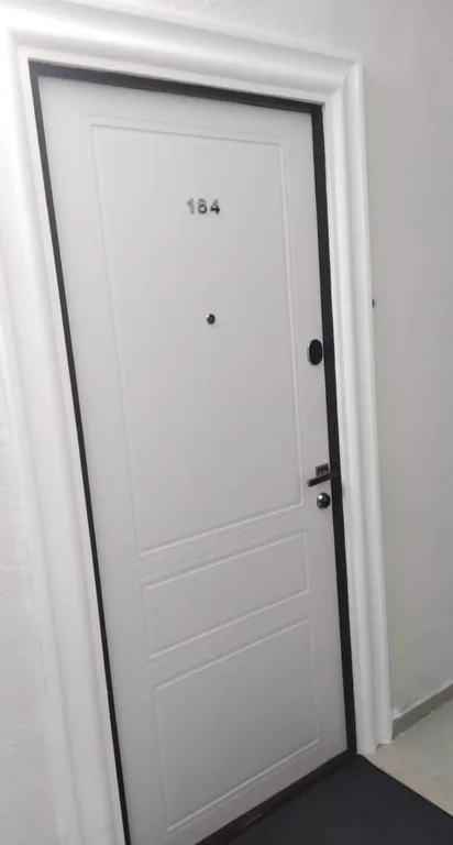 Светлая и уютная квартира с 3 комнатами, 7 минут от моря