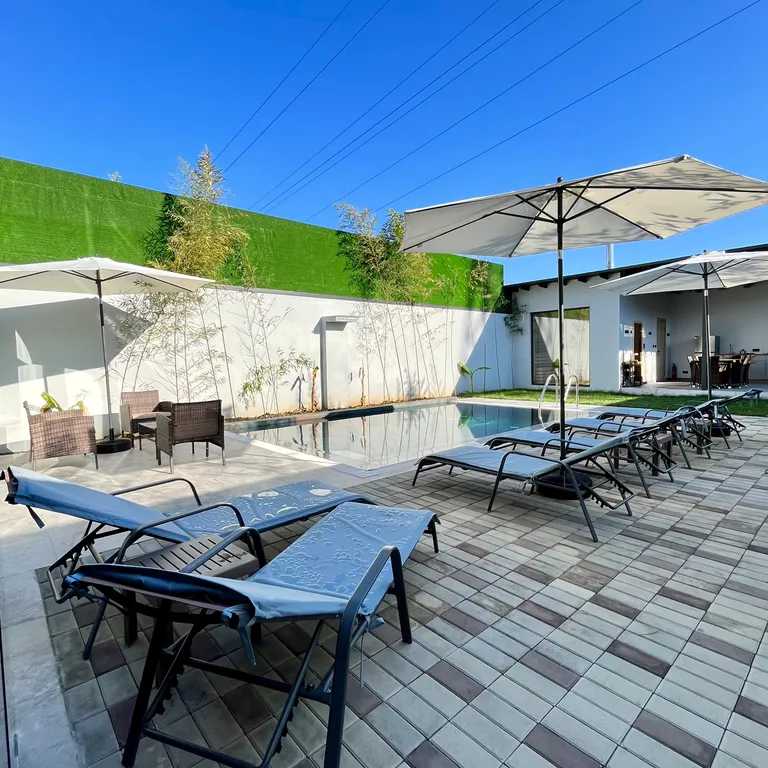 Коттедж с бассейном и баней