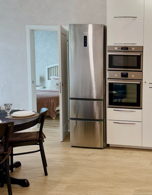 Корона с видом на море