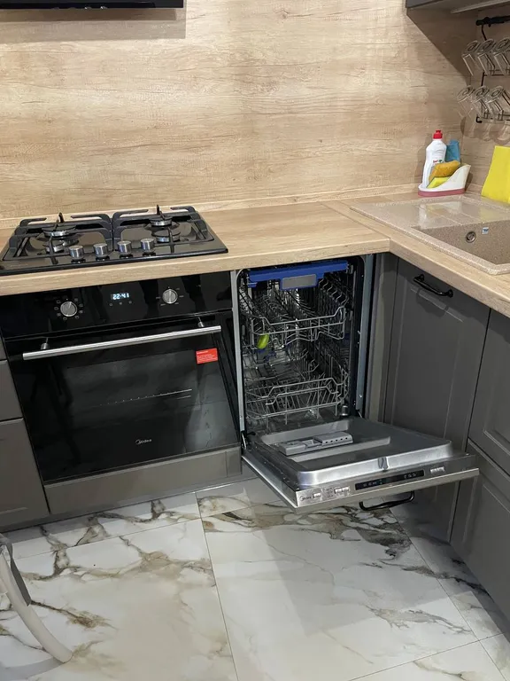 Евроквартира возле Ледовой арены