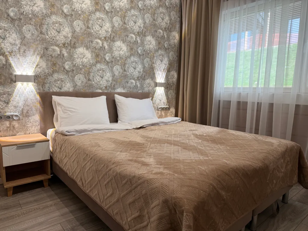 Paradise: Дом с тремя спальнями и сауной на озере