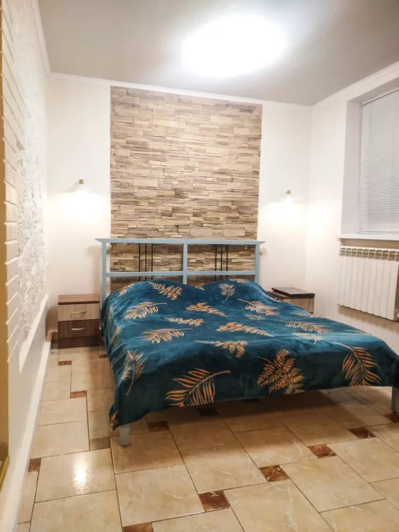 Уютная 2-комнатная квартира 8 минут от моря с личным двориком