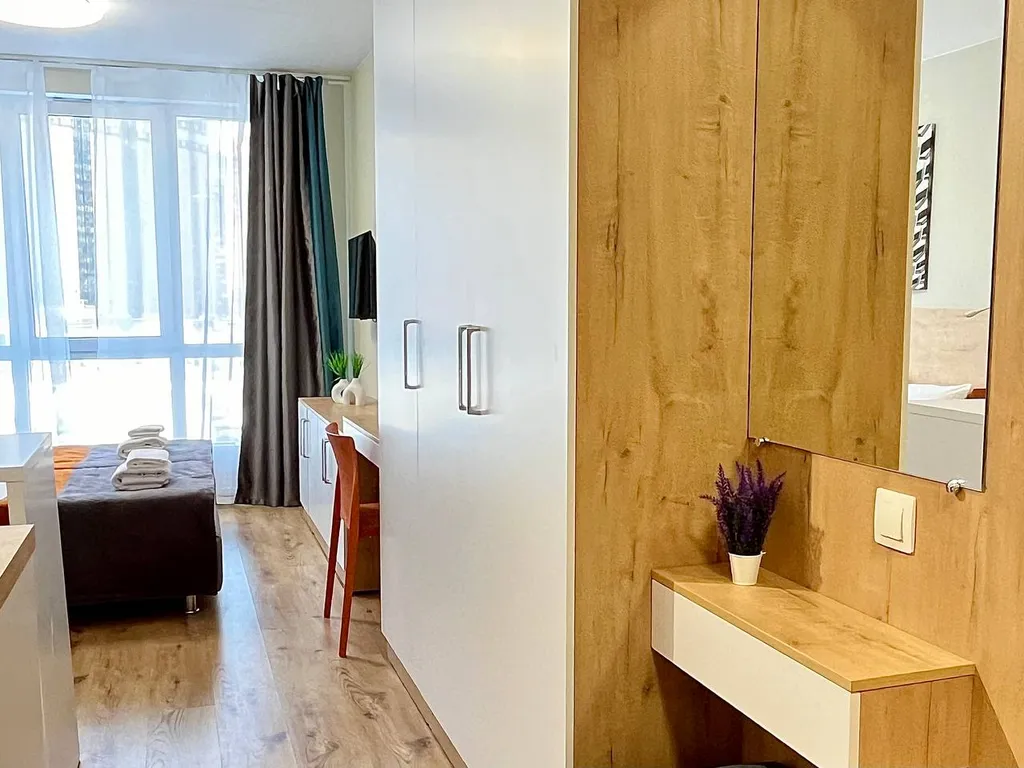 Студия в апарт-отеле у метро