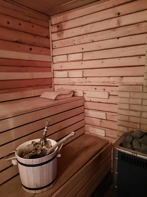 Стильный и просторный дом атмосфера в стиле лофт с баней, бассейном