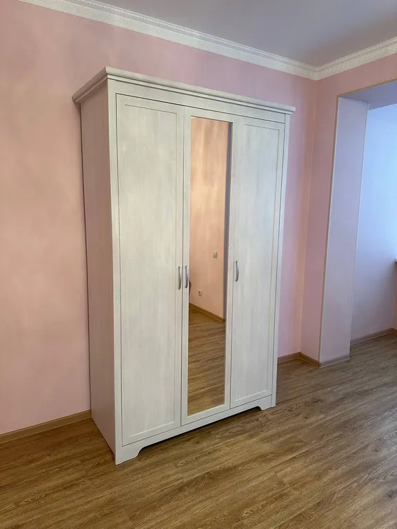 Просторная квартира с видом на горы недалеко от центра города