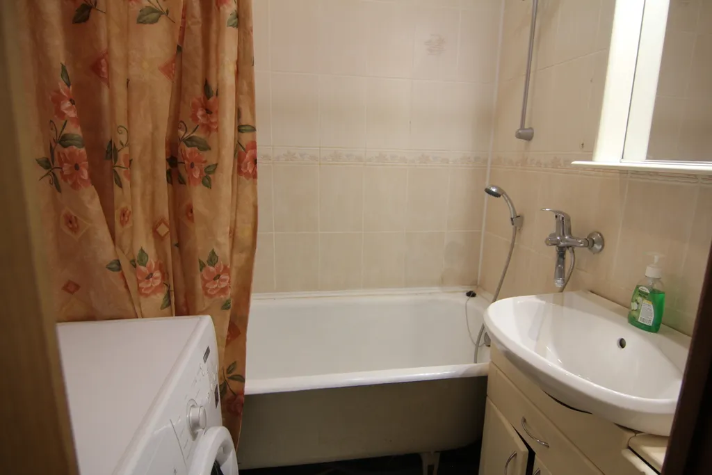 Трёхкомнатная квартира класса стандарт в спальном районе города