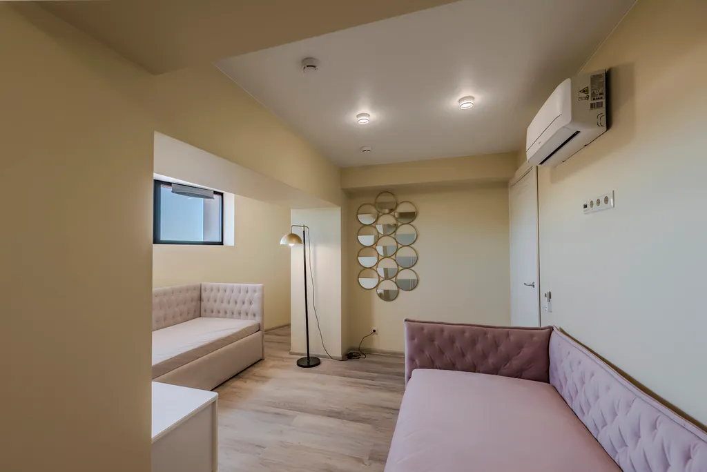 Двухэтажный апартамент с круглогодичным бассейном и залом