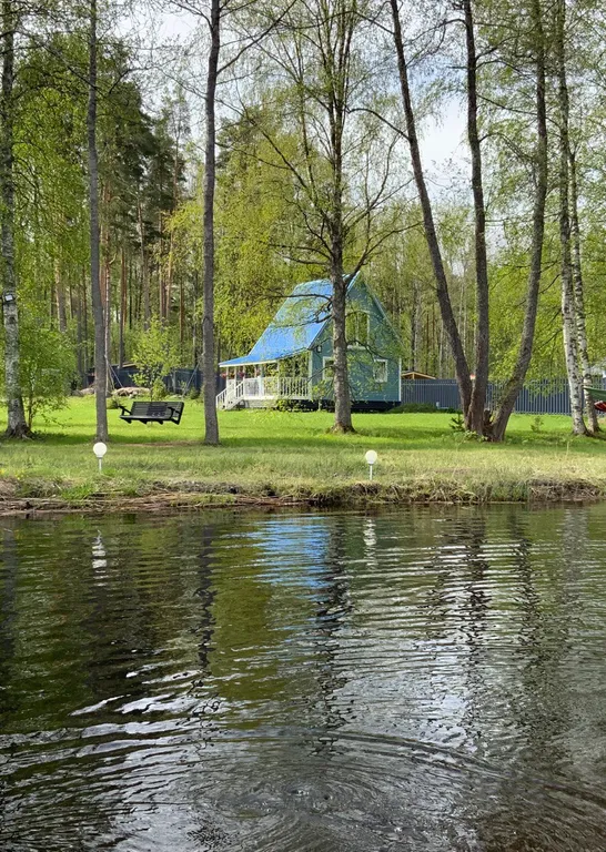 Дом на берегу озера