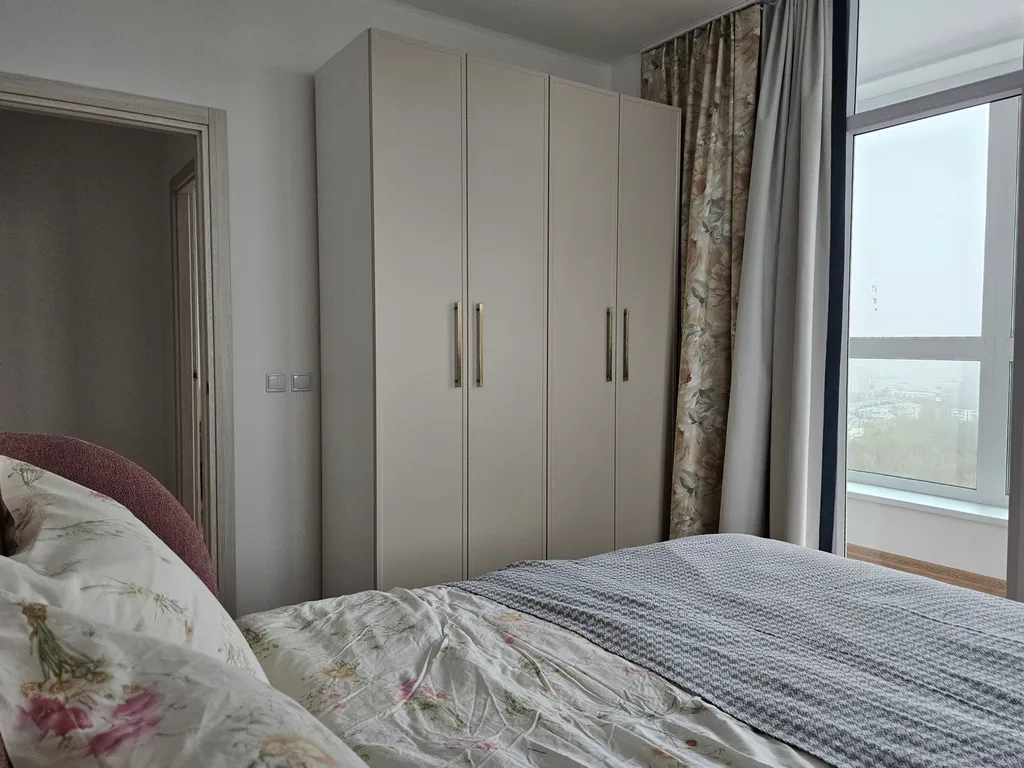 Новая квартира с 3 спальнями, видом на центр города и шикарные закаты