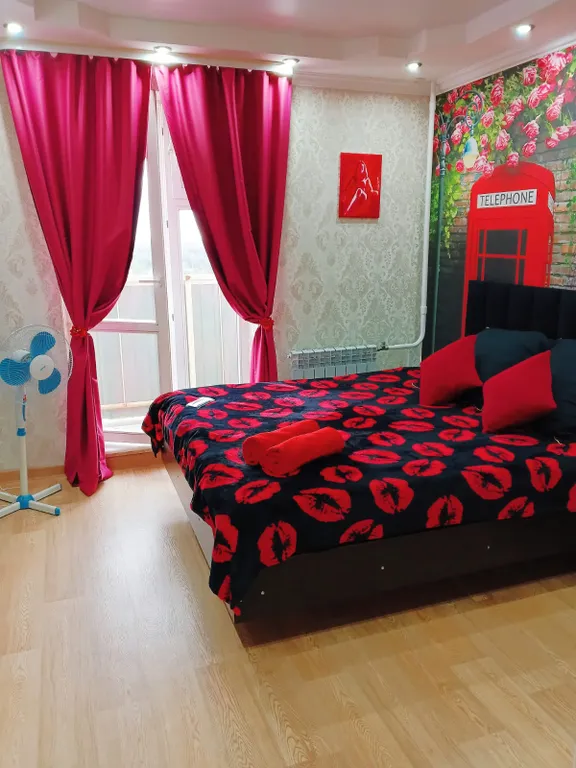 Уютная студия с видом на сосновый бор