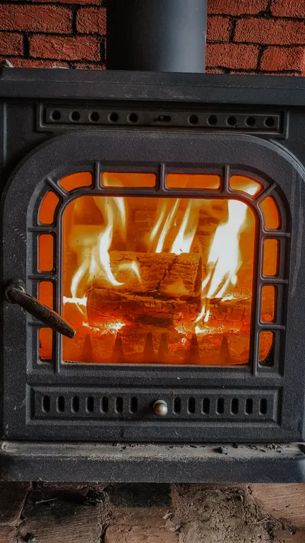 Треугольный дом между Минском, Несвижем и Миром