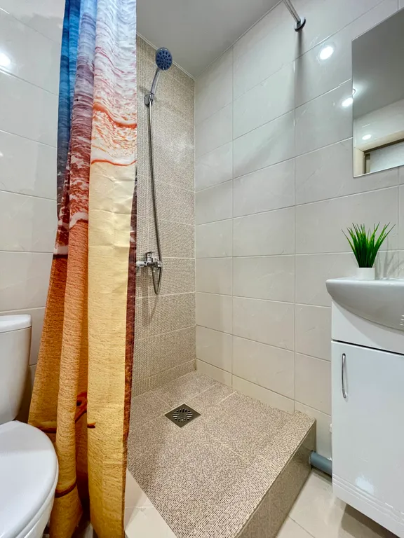 Студия рядом с ТРК Семья