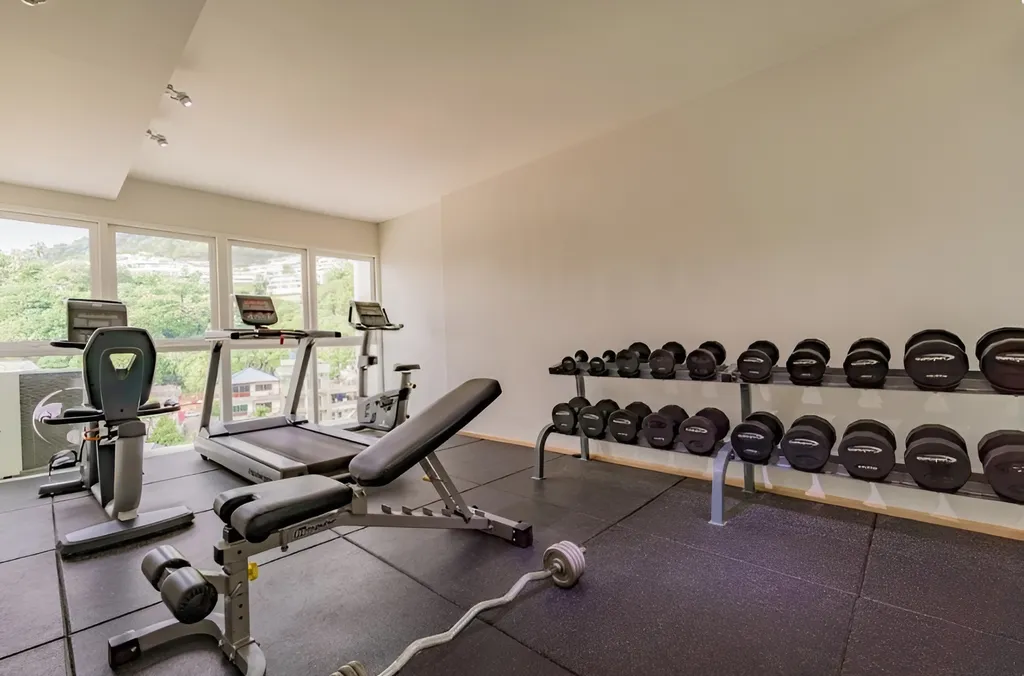 Ката, студия после ремонта с красивым видом на горы, 5 этаж