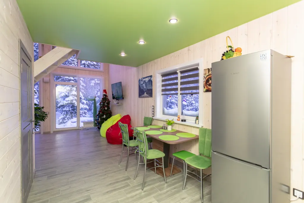 Барнхаус с панорамным видом на лес