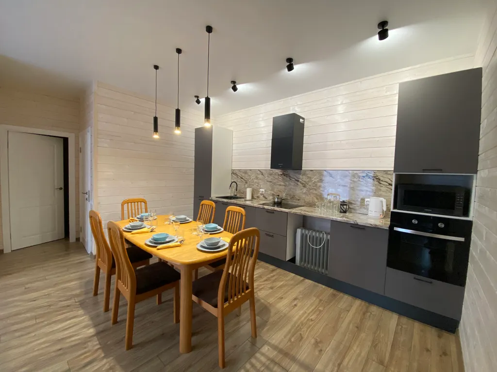 Дом с бассейном