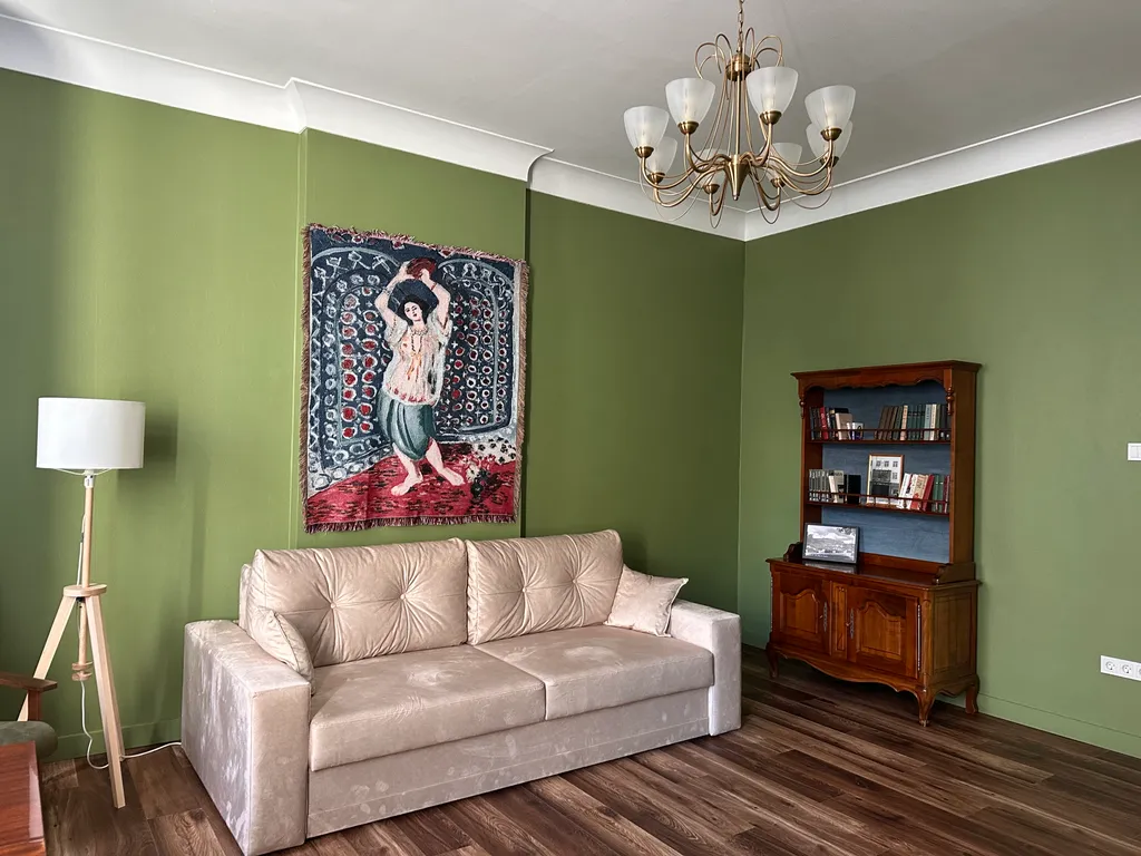 Великолепная большая историческая квартира