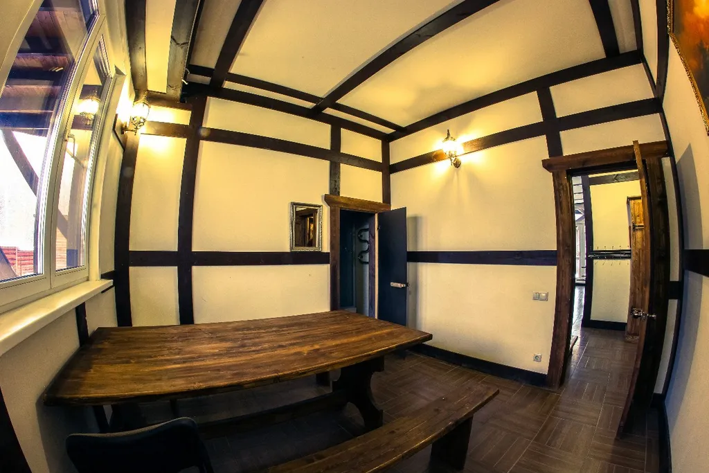 8-комнатный Дом