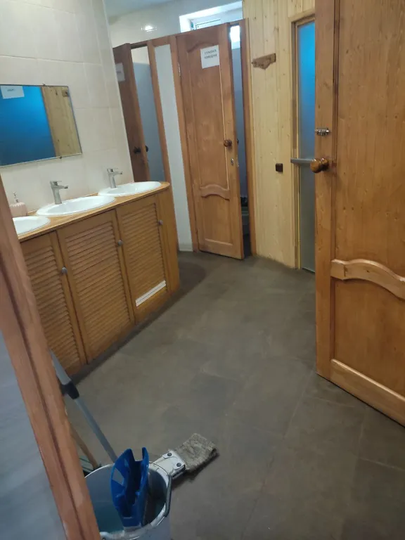 Большой 2х этажный  вместительный дом 270кв.м