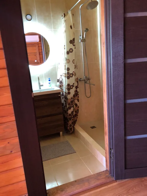 Дома, коттеджи целиком