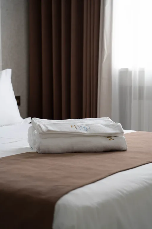 Уютный номер с 2 спальнями и баром, с видом во двор