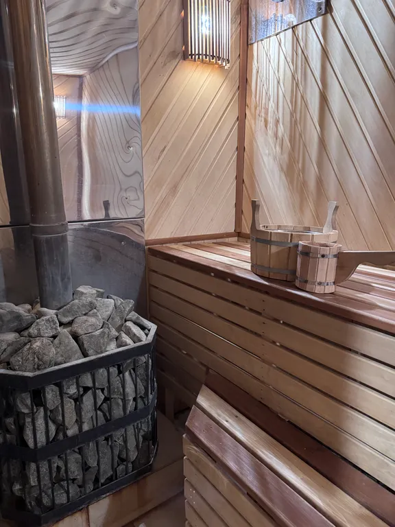 Большой дом с сауной