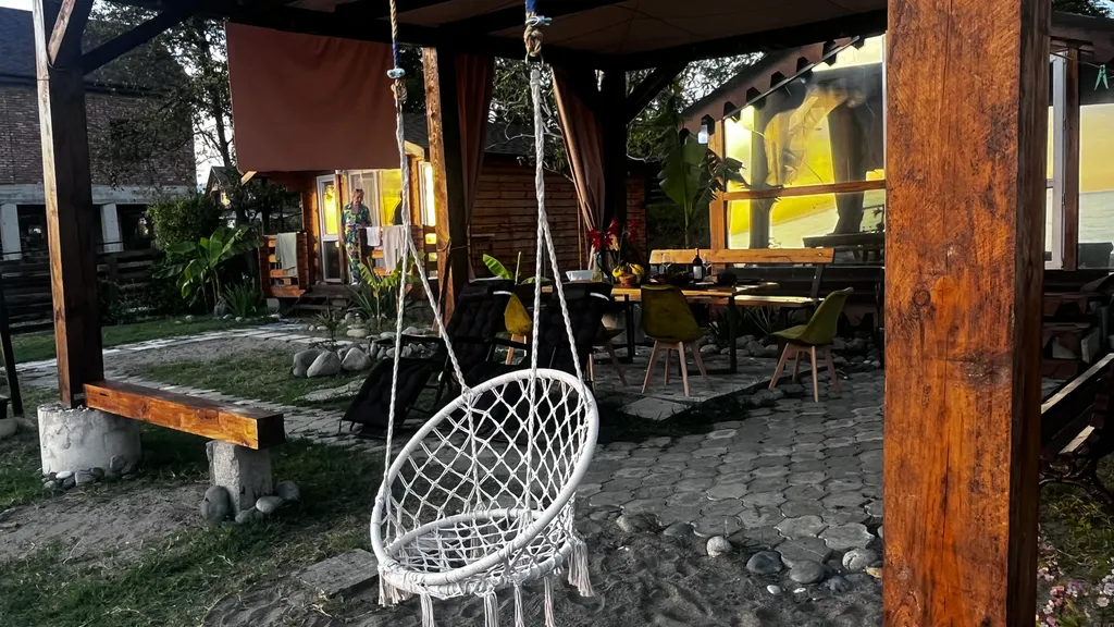 Коттедж Коттедж Бунгало на первой линии моря — Сухум