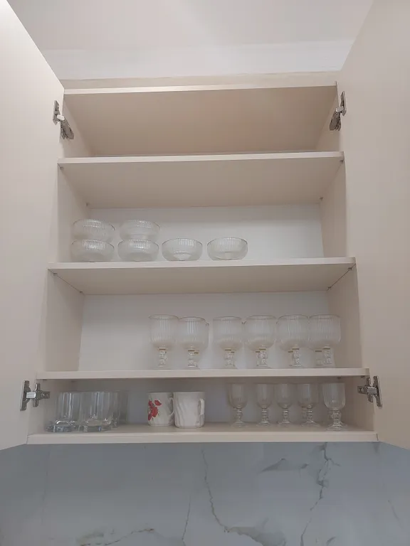 Новый дом в живописной местности ( 5 минут до аэропорта)