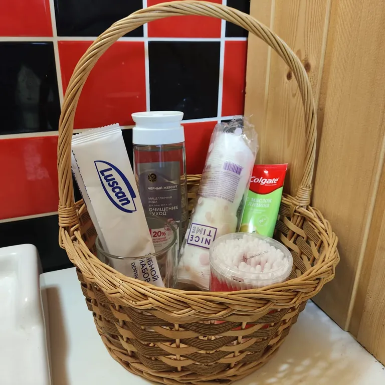 Коттедж Отдых в домике у леса (баня и джакузи входят в стоимость) — Кашира