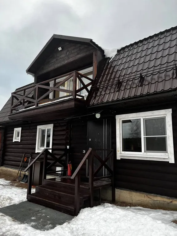 Коттедж Уютный коттедж на берегу озера — Луга