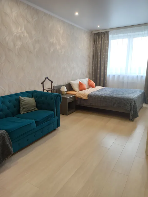 Светлая евродвушка с закрытой стоянкой