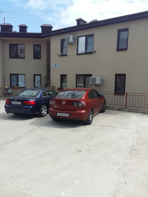 Современная уютная квартира в Сочи  с балконом.С красивыми видом .