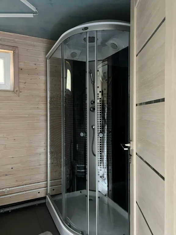 Коттедж Семейный коттедж на берегу реки Лава — Ручьи