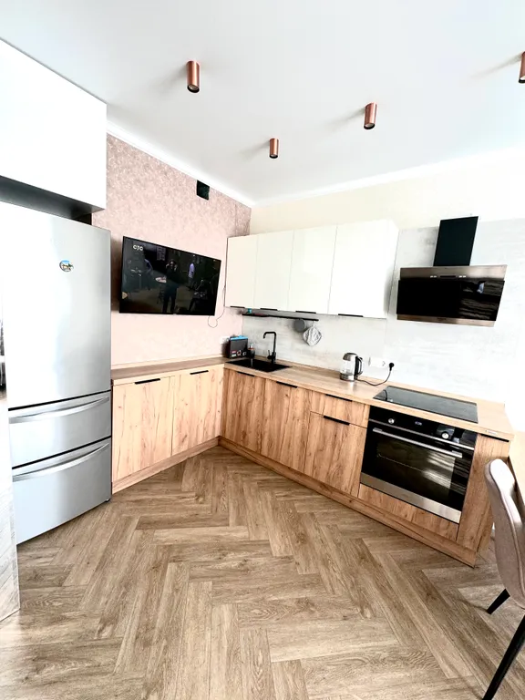 Дизайнерская квартира возле Чаши