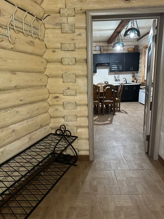 Уютный дом в лесу