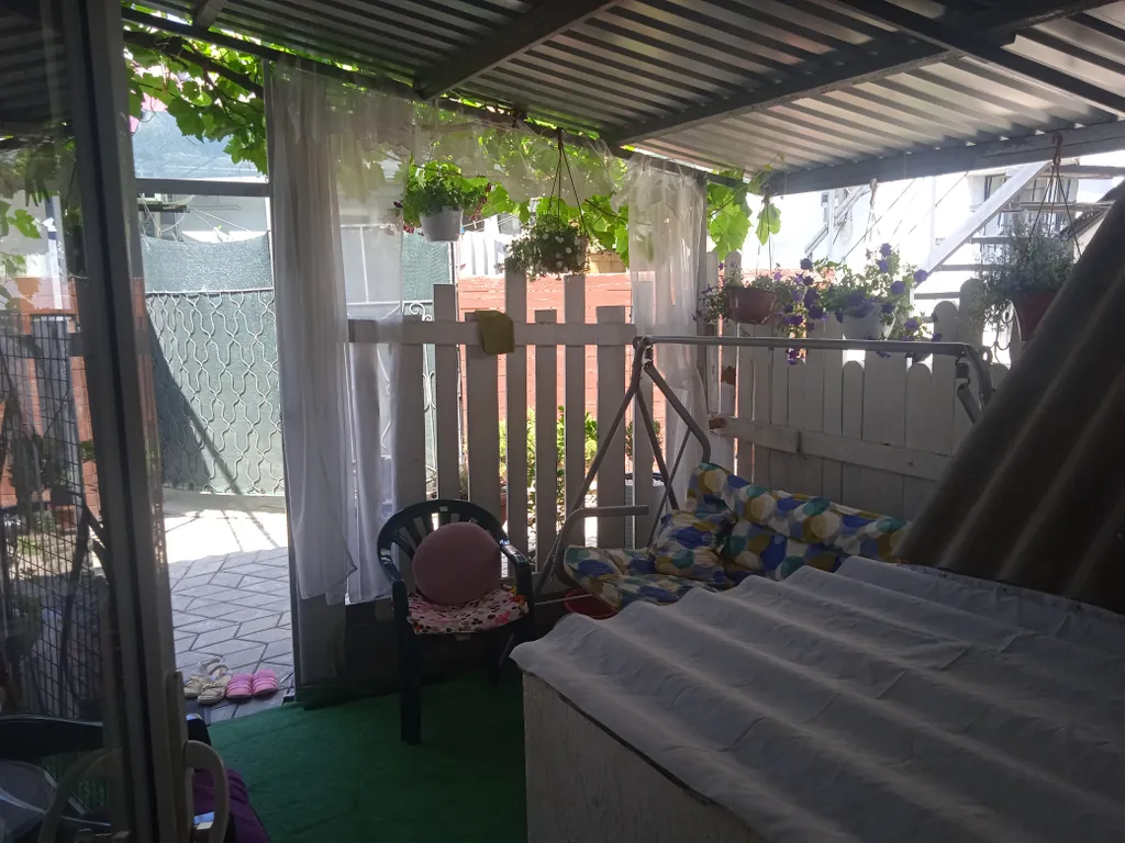 Двухкомнатный дом на берегу моря