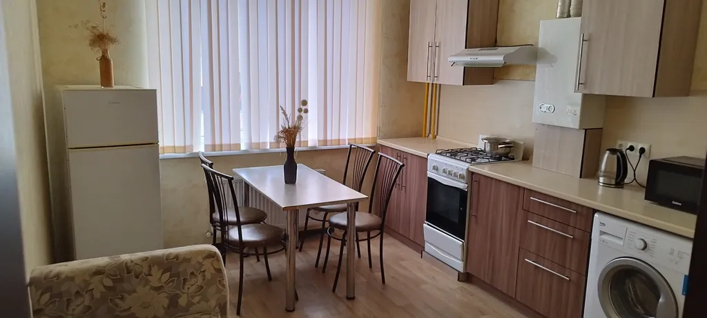 Квартира в районе гостиницы Таганрог — аренда посуточно в Таганрог