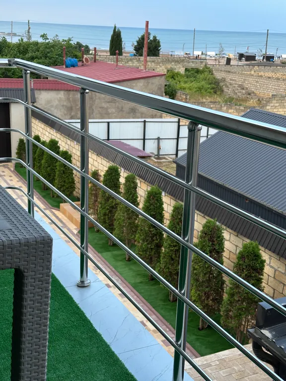 Дом на берегу моря