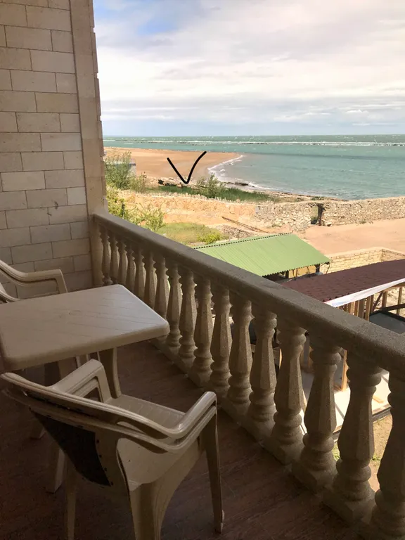 Квартира с видом на море, на берегу моря