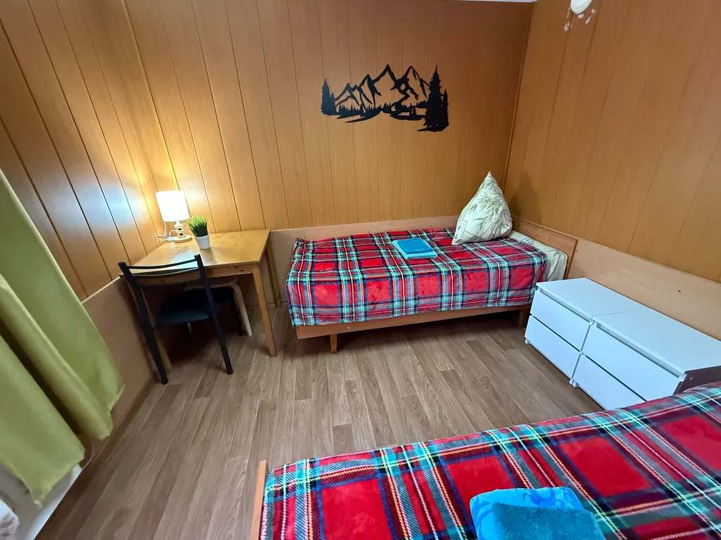 Коттедж Двухкомнатный домик с видом на озеро — аренда посуточно в Мезмай