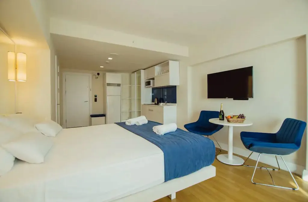 Orbi City View 18-19