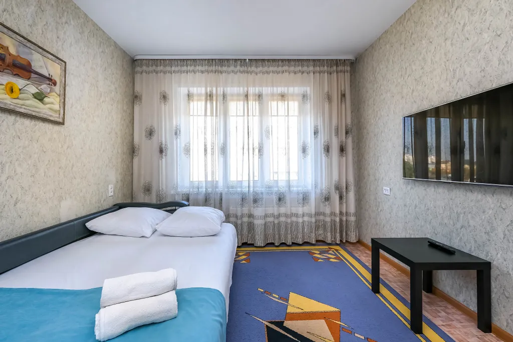 Современная квартира рядом с аэропортом имени Покрышкина