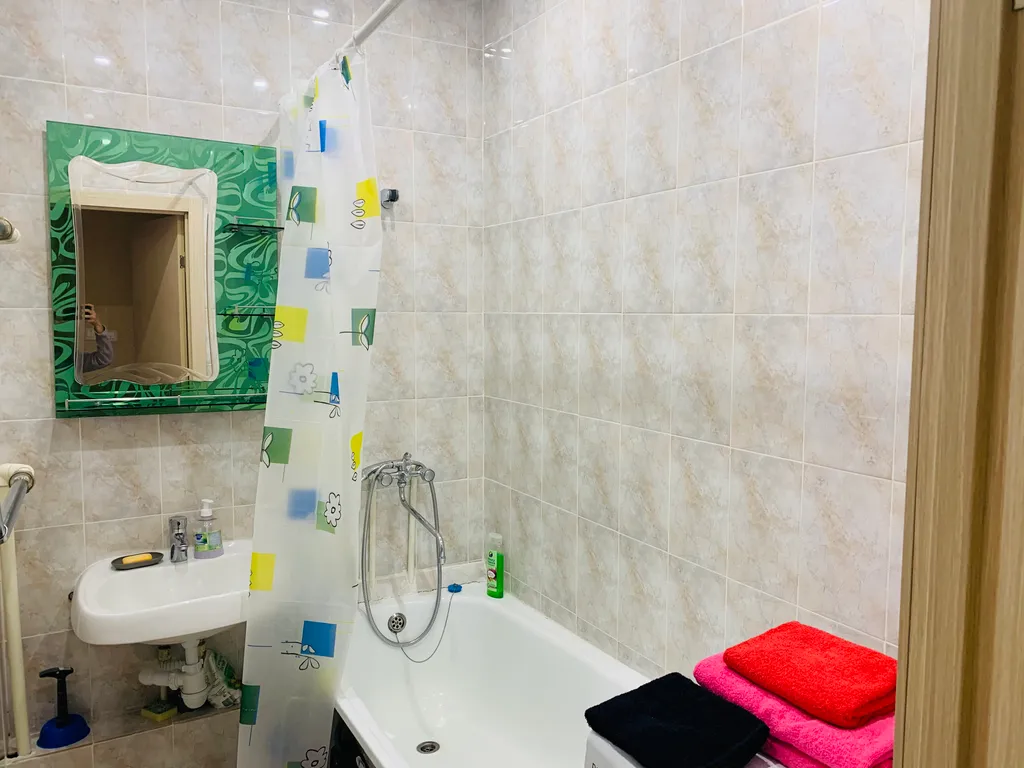 2 комнатная квартира возле Крытого рынка, центр