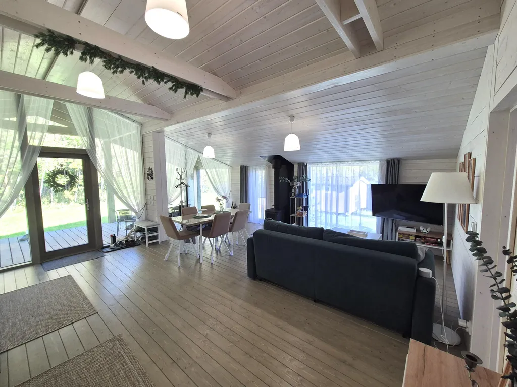 Дом у леса с камином