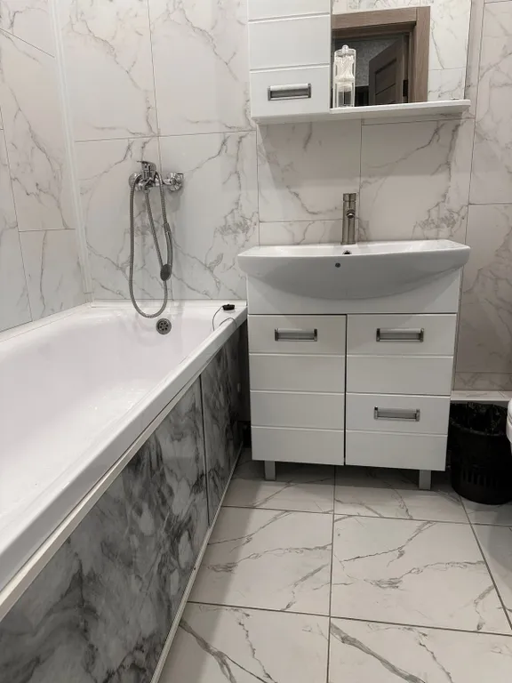 Современная, стильная просторная квартира в новом доме в самом центре