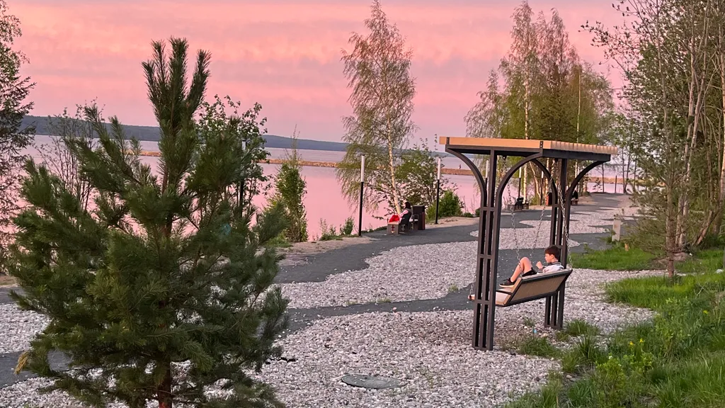 Апартаменты с видом на озеро в элитном районе